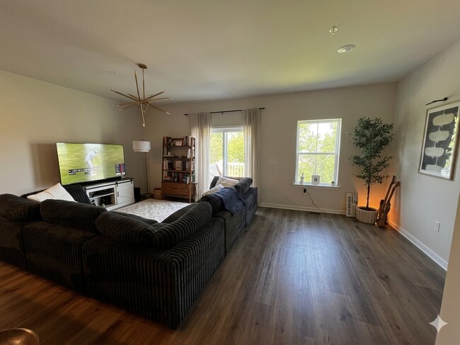 Photo - 7703 Clayton Ave