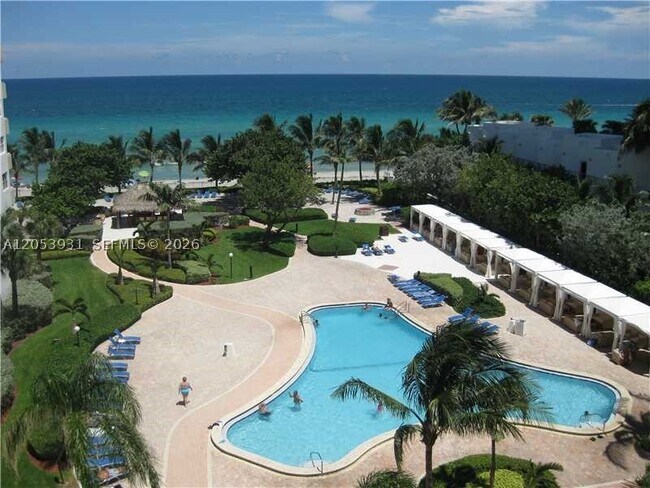 3001 S Ocean Dr Unidad 1449