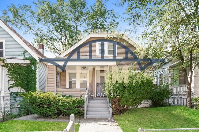 Building Photo - 3215 W Auer Ave Rental