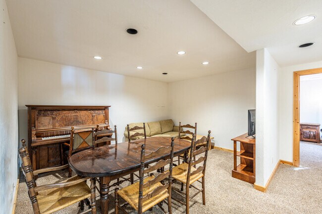 Photo - 11 Hackamore Rd