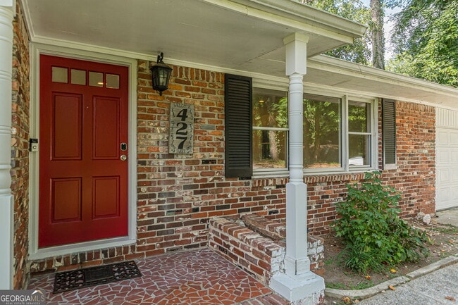 Photo - 427 Peyton Rd SW