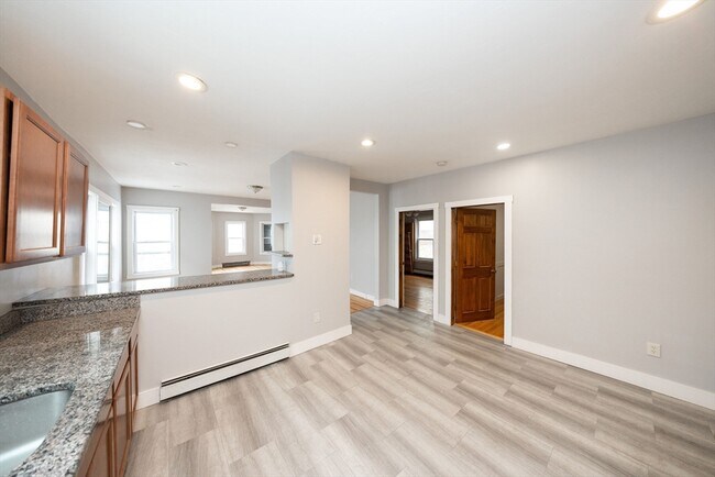 Photo - 10 Alpine St Unit 1