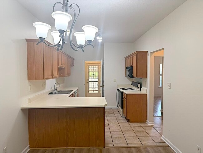 Photo - 7751 Lipscomb Dr
