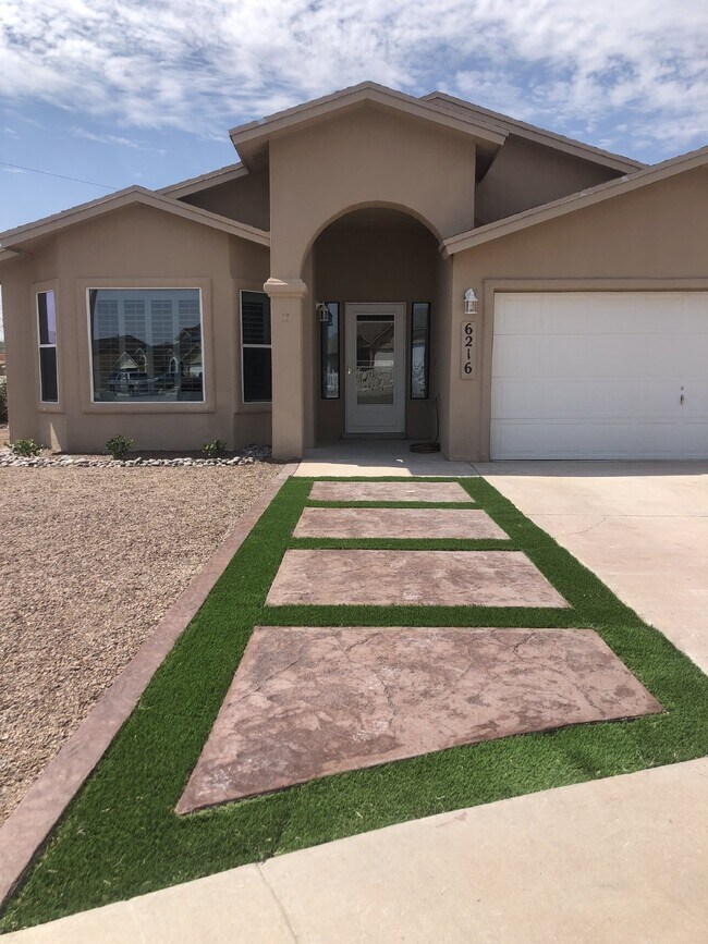 Photo - 6216 Lovebird Ln