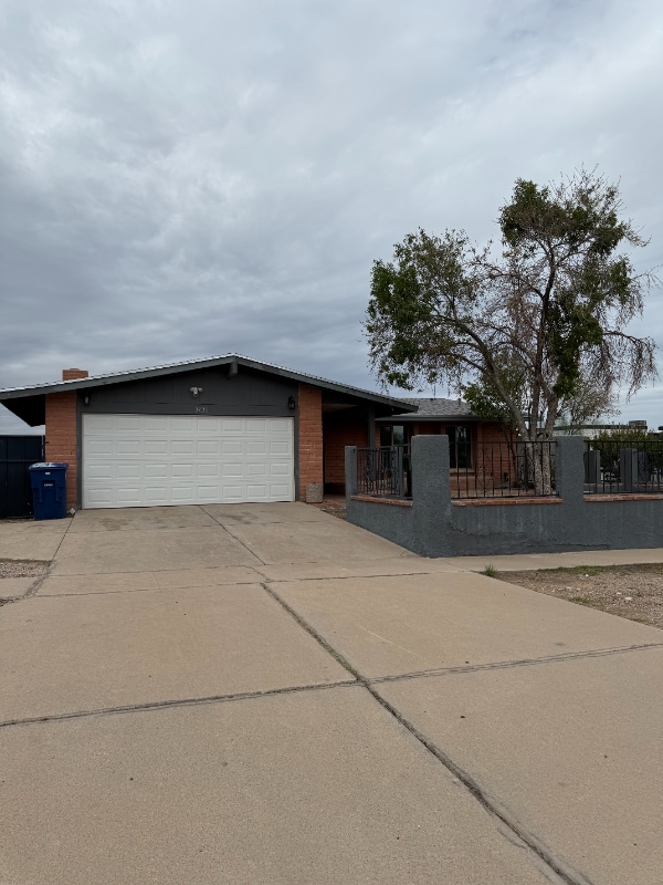 Building Photo - 3730 S Sarnoff Dr Rental