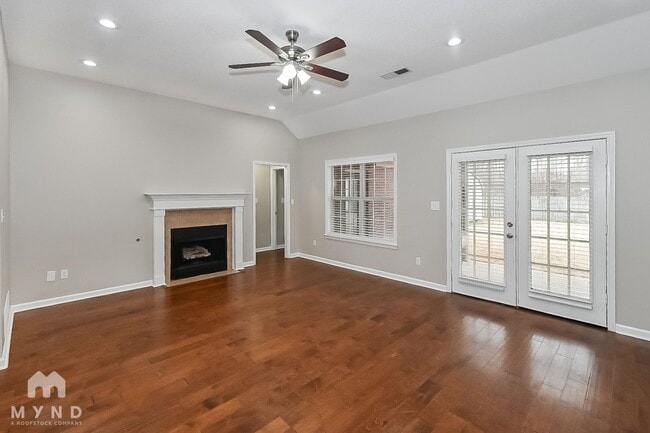 Photo - 1113 Deer Creek Dr