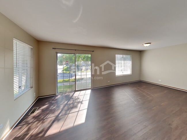 Photo - 440 Lowell Dr