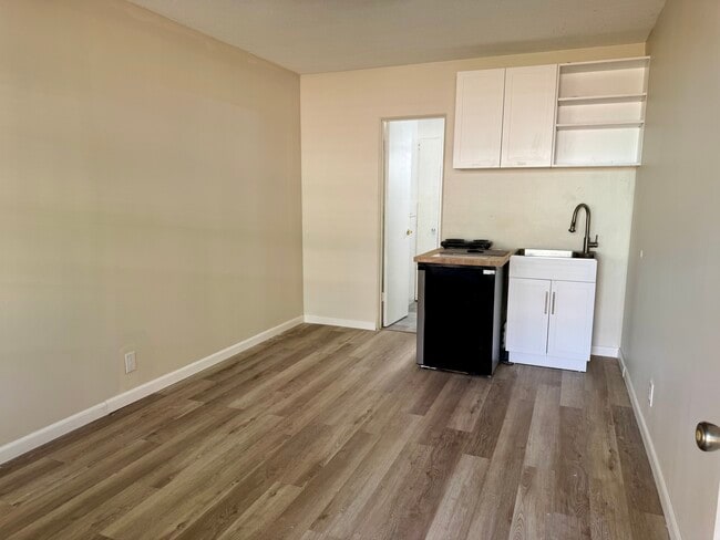 Photo - 217 SW 11th Ct Unidad Studio