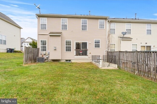 Photo - 120 Holmes St