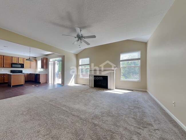 Photo - 10310 Meadow Glen Dr