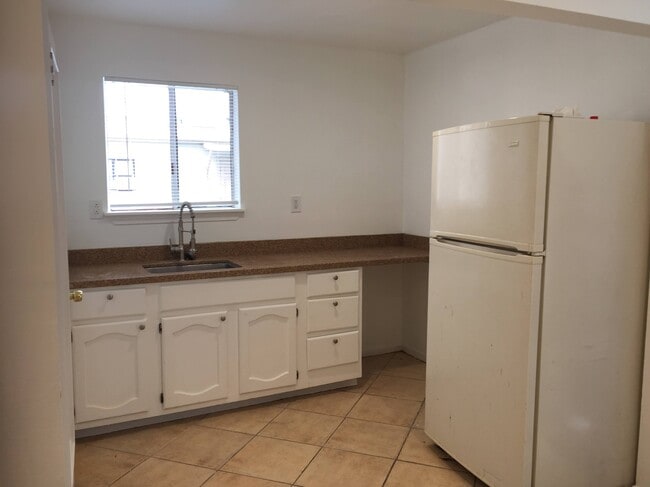 Photo - 640 N Fuller Ave Unit Guest House