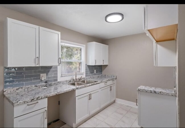 Photo - 5754 Indiana Ave