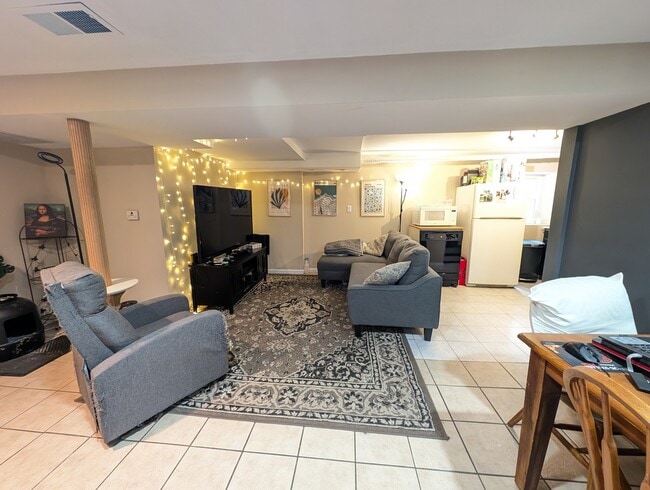 Photo - 4335 N Sacramento Ave Unit G