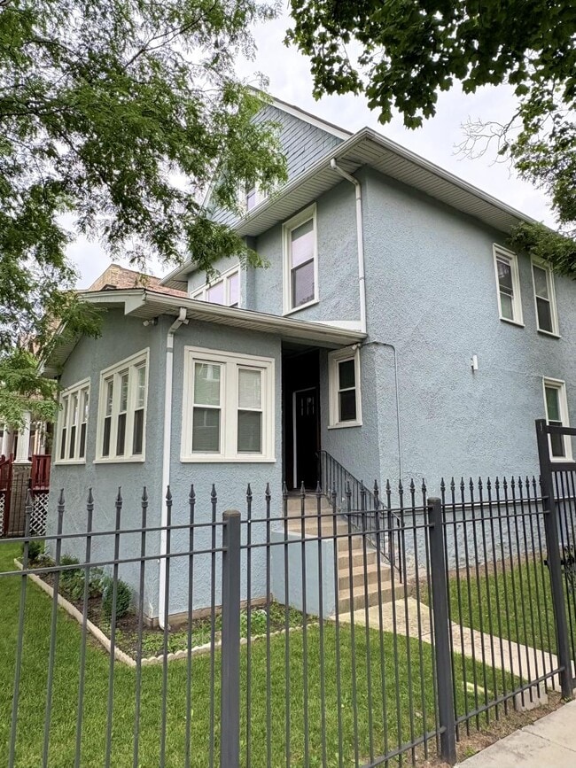 Building Photo - 1056 N Central Ave Unit 2