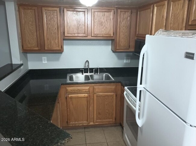 12221 W Bell Rd Unit 182