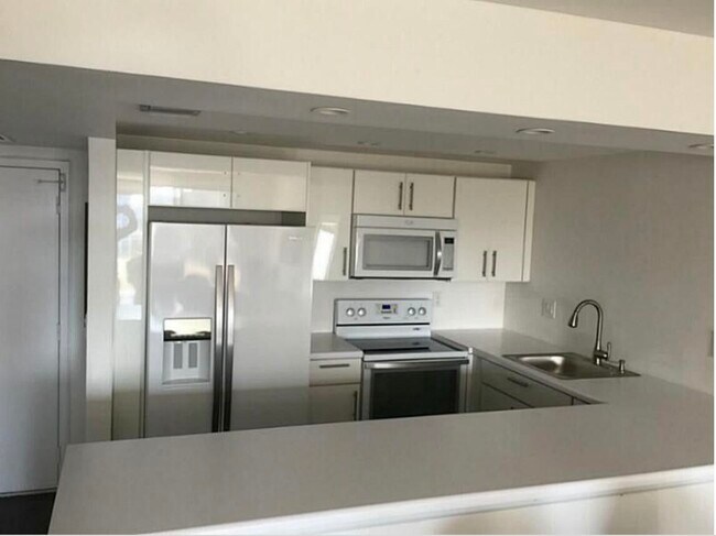 Building Photo - 600 Three Islands Boulevard Unit 820 Rental