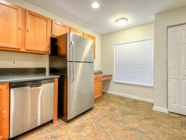 Photo - 125 Pennock Landing Cir