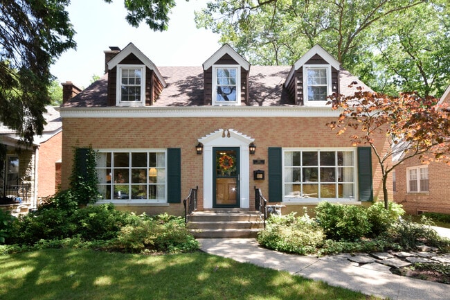 Photo - 319 Wesley Ave