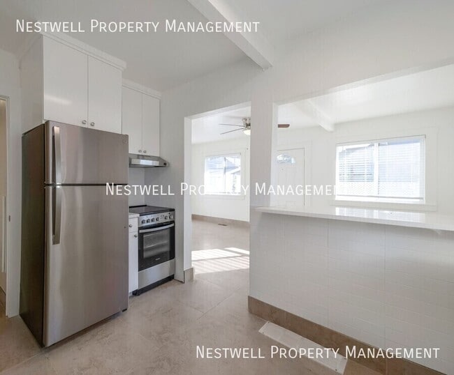 Photo - 2310 S Green St Unit B