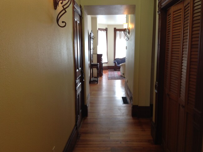 Photo - 1585 Exchange St