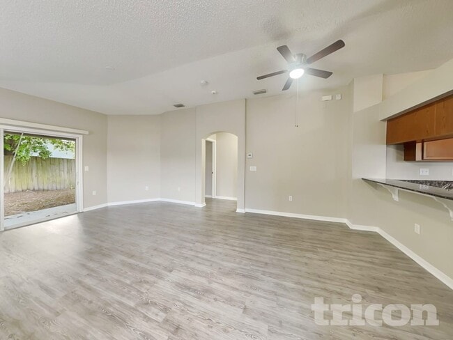 Photo - 11759 Lynmoor Dr