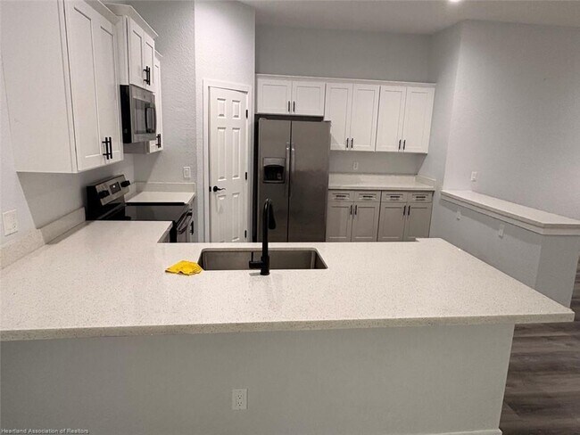 Photo - 331 Homasassa Ave NE