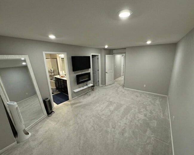 Photo - 21932 E Radcliff Cir