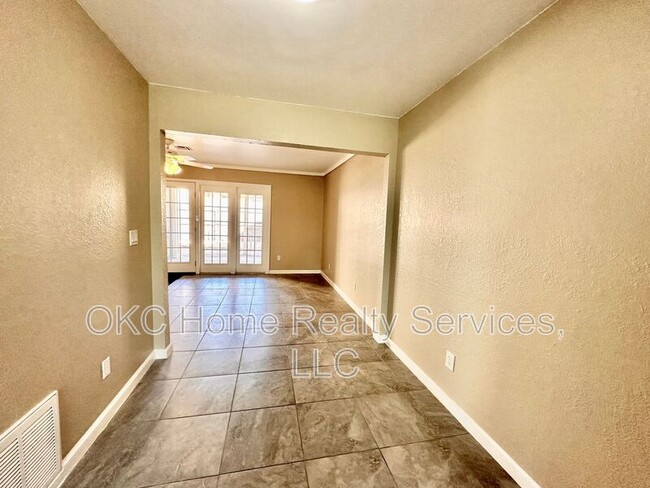 Photo - 8141 NW 23rd St