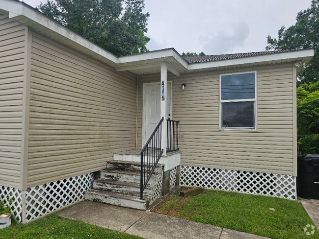 Building Photo - 4416 Rhodes Dr Rental