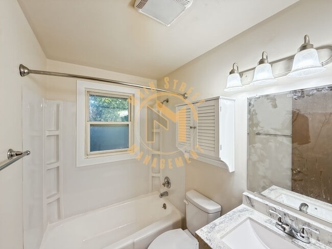 Photo - 2230 Mahon Ct Unidad 2234