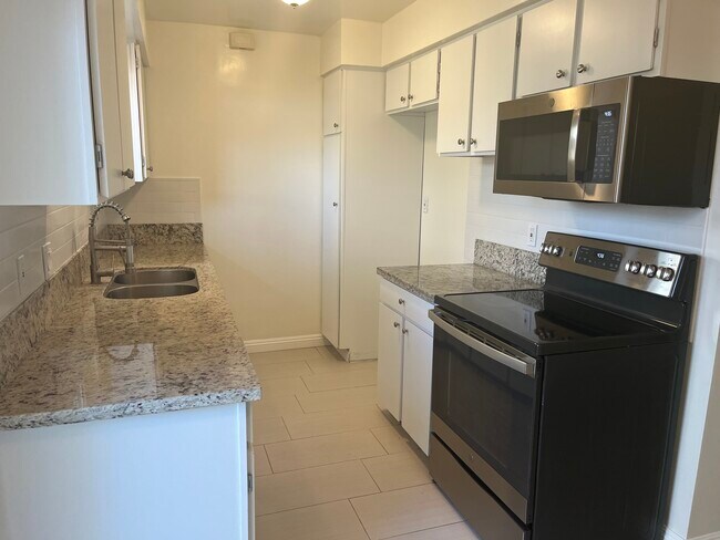 Photo - 12041 Bailey St Unit Apartment #4