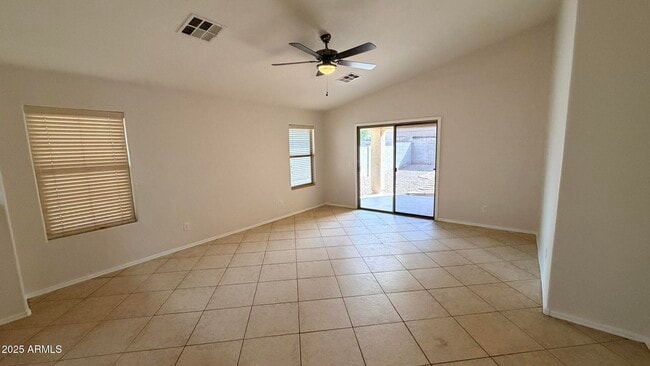 Photo - 45599 W Dirk St