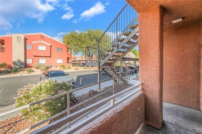 Photo - 4730 E Craig Rd Unit 1034