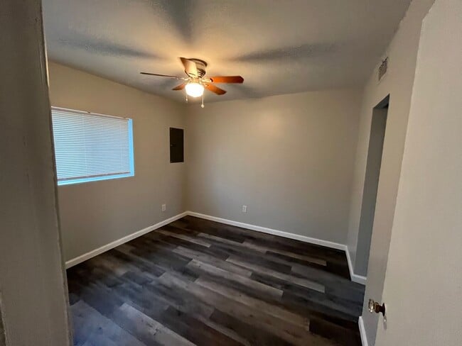 Photo - One bedroom one bath apartment in Alton