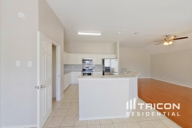 Photo - 1140 High Point Dr