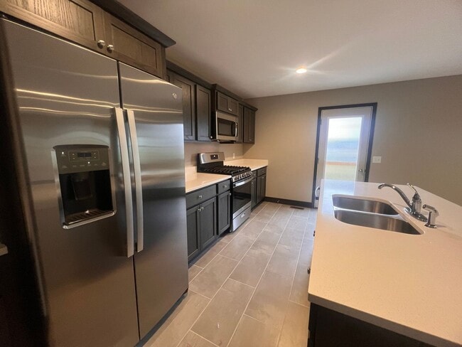 Photo - Four Bedroom Duplex in Caledonia!