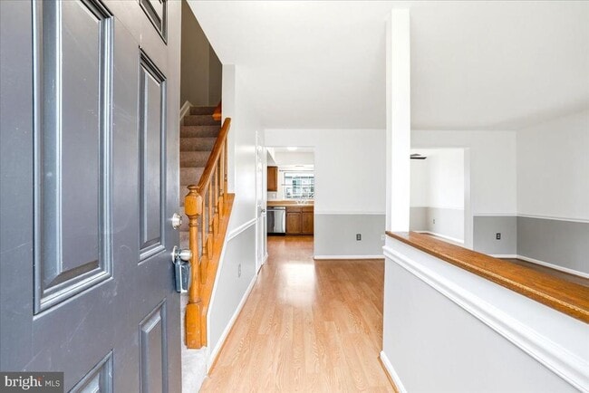 Building Photo - 5735 Sunset View Ln