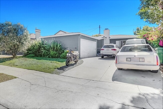 Building Photo - 4023 Alla Rd