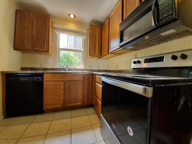 Photo - 716 2nd St NW