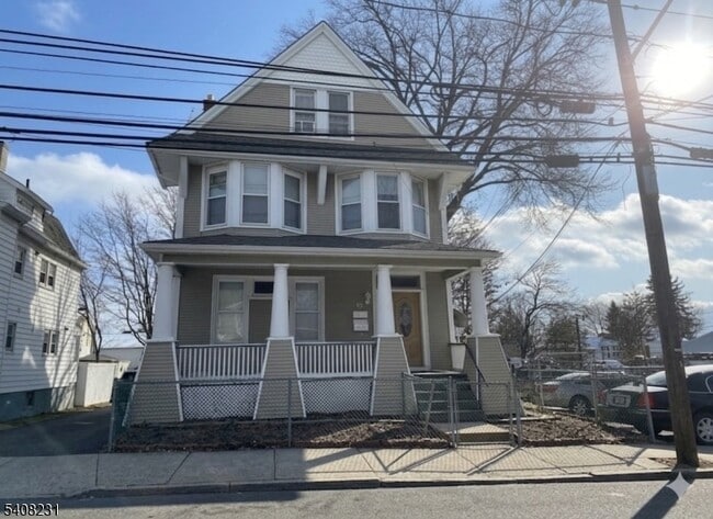 Building Photo - 32 Harrison Ave