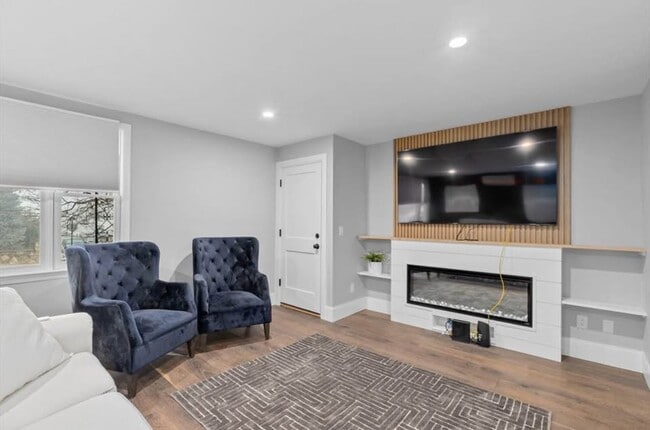 Photo - 306 Plantation St Unidad 1