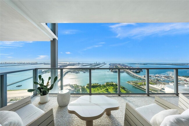 Building Photo - 1100 Biscayne Blvd Unit 5004