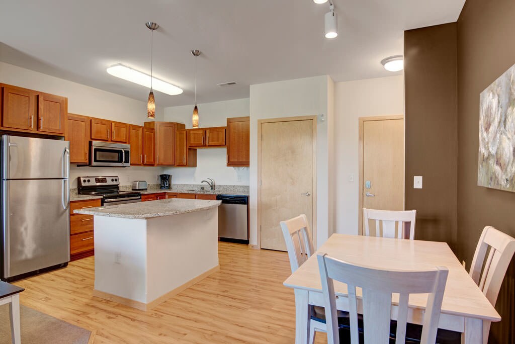 Van Buren Place Apartments For Rent In Sun Prairie Wi Forrent Com