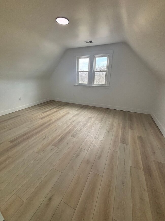 Photo - 1640 E 85th St Unit 3