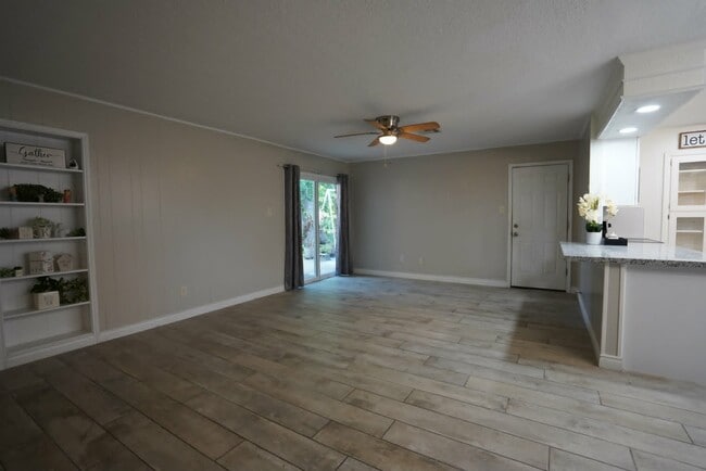 Photo - 118 Talisman St