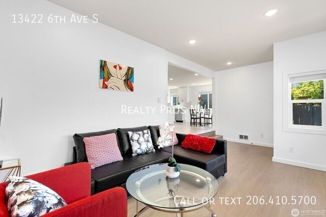 Photo - 13422 6th Ave S
