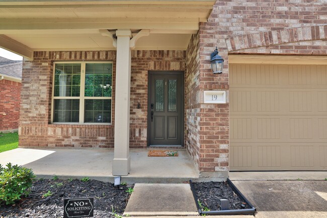 Photo - 19 Canterborough Pl