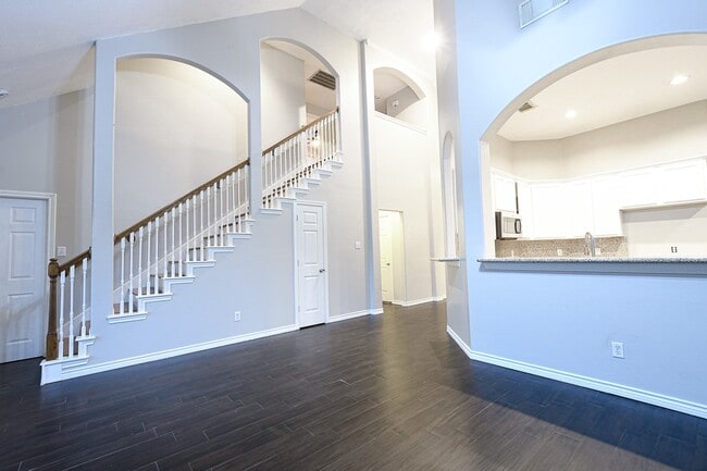 Photo - 212 Rolling Springs Ln