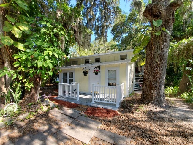 Building Photo - 1314 32nd St Unit C