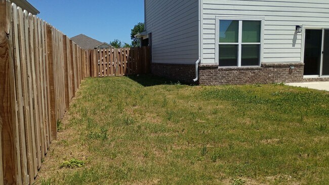 Photo - 2141 Bluebonnet Ln